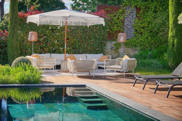 Villa contemporaine vue sur mougins  cadre bucolique  préservé