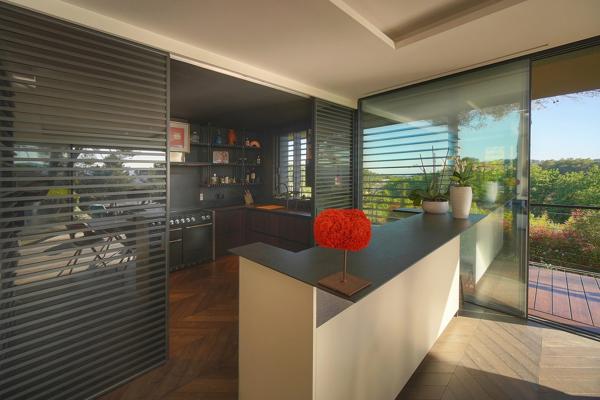 Villa contemporaine vue sur mougins  cadre bucolique  préservé