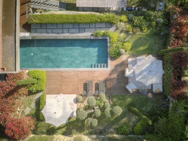Villa contemporaine vue sur mougins  cadre bucolique  préservé