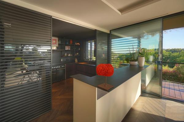 Villa contemporaine vue sur mougins  cadre bucolique  préservé