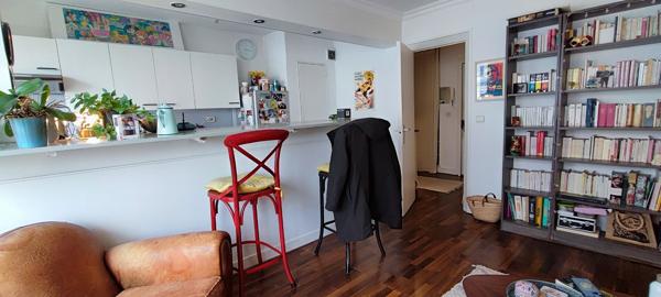 2 pièces + Balcon + Parking + Dernier étage