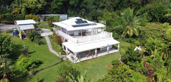 Villa créole rare calme avec rendement immédiat