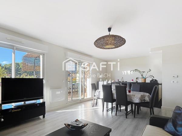 Une maison en triplex lumineuse dans un cadre privilégié.