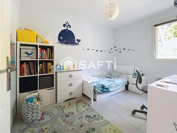 Une maison en triplex lumineuse dans un cadre privilégié.