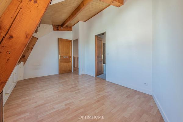 Appartement duplex 4 pièces – 74 m² – Dernier étage –