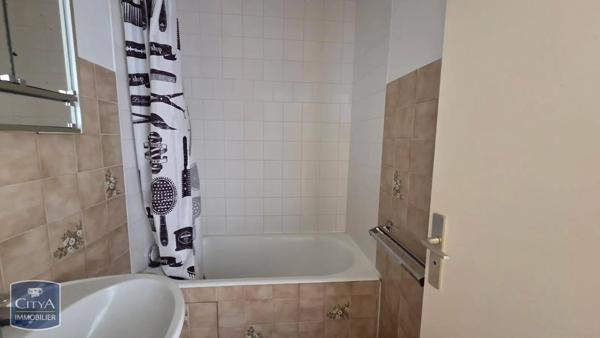 Appartement à louer 2 pièces 33.82m² Clermont-Ferrand (63000)