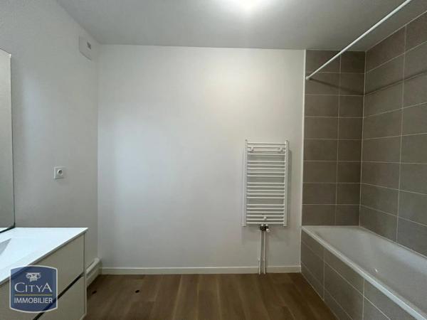 Appartement à louer 3 pièces 69.11m² Mainvilliers (28300)