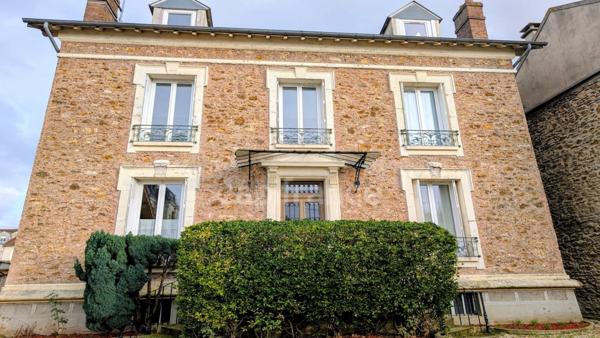 Studio lumineux en centre-ville de Corbeil-Essonnes