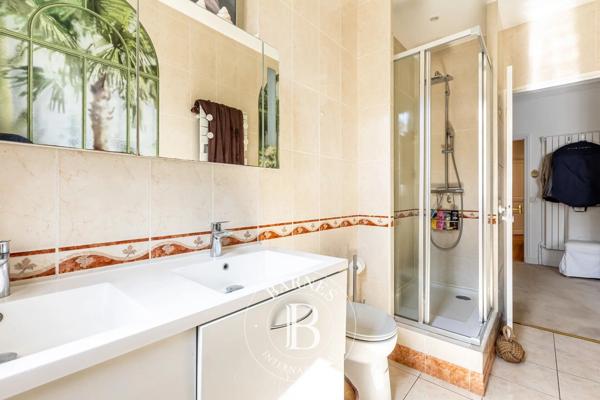 Neuilly-sur-Seine, Appartement 3 Chambres -  115 m² à vendre