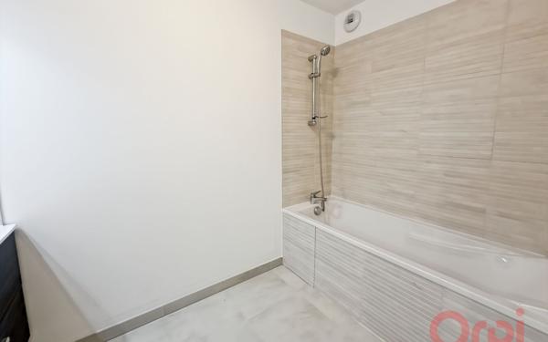 Appartement à vendre    3 pièces • 69,88 m2 Béziers