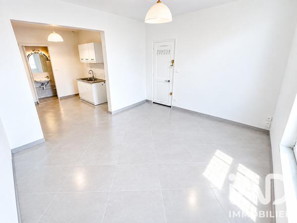 Location studio 26 m² Pont-Sainte-Maxence