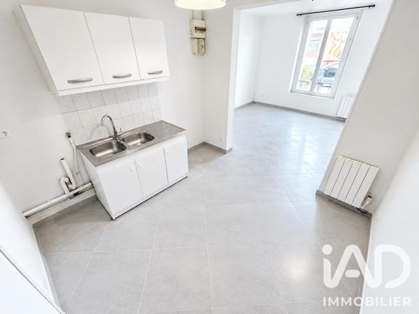Location studio 26 m² Pont-Sainte-Maxence