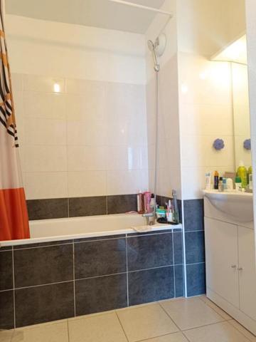 Appartement Miramas 2 pièces et terrasse 60m2