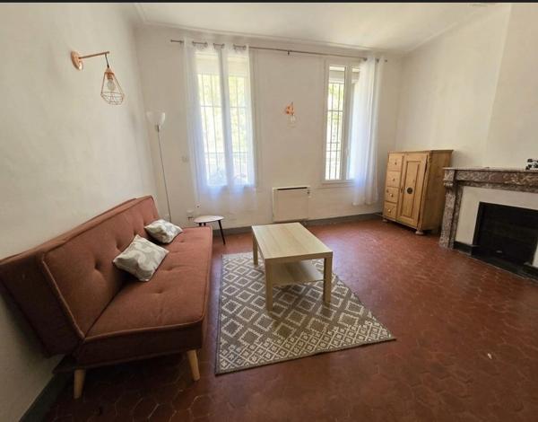 T2/3 meublé de 50m2 31 bld Carnot, 3mn du cours Mirabeau, extérieur
