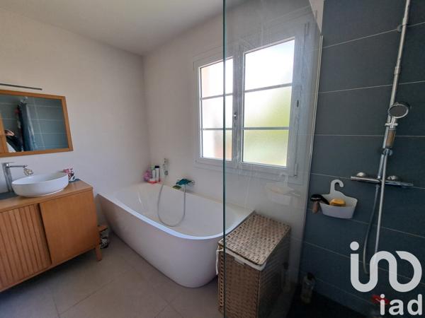 Maison à vendre 6 pièces 130 m² Le Poiré-sur-Vie