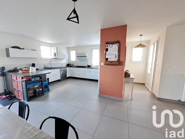 Maison à vendre 6 pièces 130 m² Le Poiré-sur-Vie