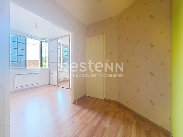 Appartement à louer T2 bis - Quartier au dessus des impôts - Une place de stationnement - une cave