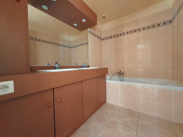 Appartement 3 pièces 93.6 m2