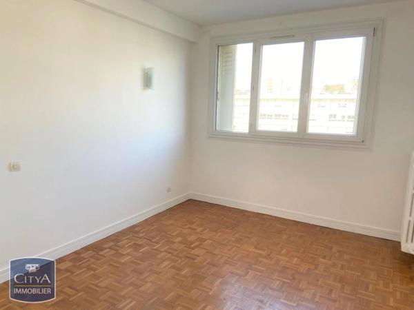 Appartement à louer 4 pièces 83.95m² Neuilly-Plaisance (93360)