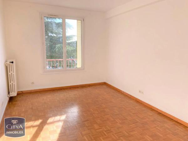 Appartement à louer 4 pièces 83.95m² Neuilly-Plaisance (93360)