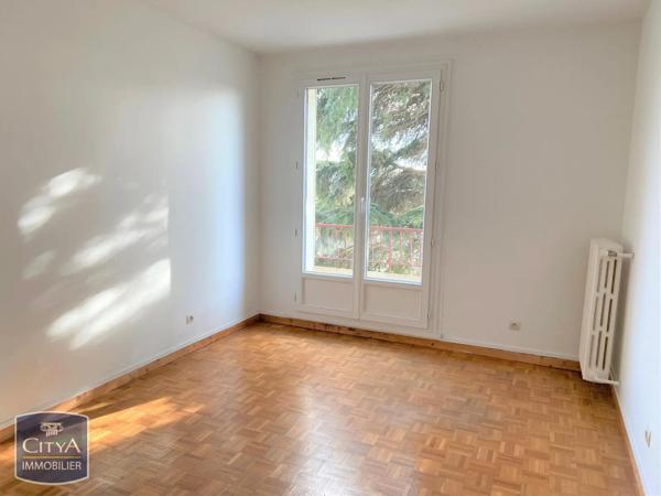 Appartement à louer 4 pièces 83.95m² Neuilly-Plaisance (93360)