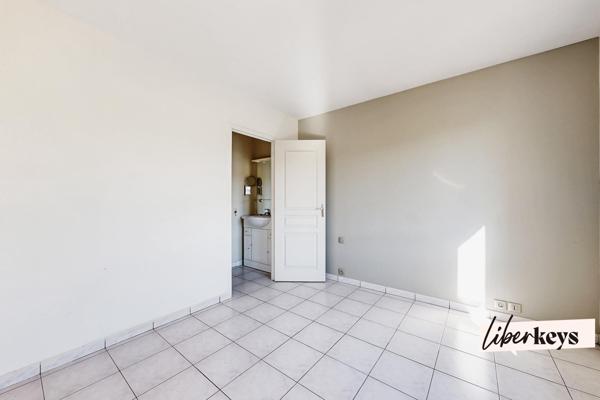 2 PIÈCES 44 m² – CALME – BOXE INCLU – PETITE COPROPRIÉTÉ