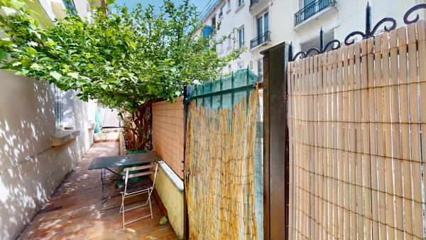 Appartement organisé autour d'une TERRASSE !