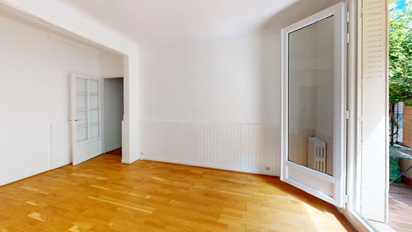 Appartement organisé autour d'une TERRASSE !