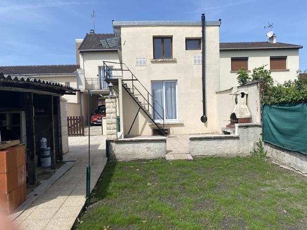 Maison Drancy 7 pièce(s) 168.4 m2 355m2 de terrain 5 stationnements