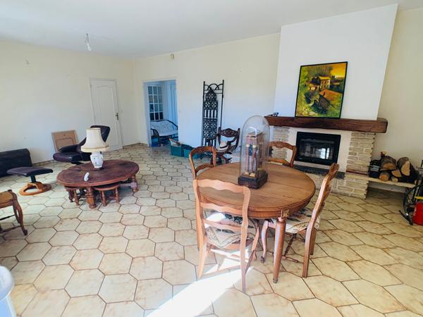 A SCIECQ. Maison de 4 pièces 120 m2., Sciecq 79000