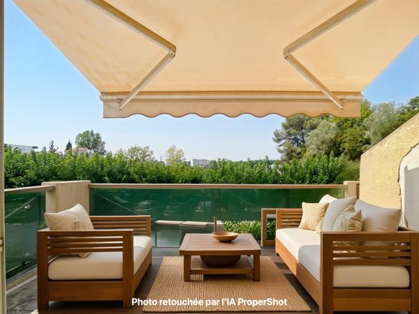 Castelnau-le-Lez (34170) Résidence fermée, sécurisée et arborée T2 avec parking et terrasse.