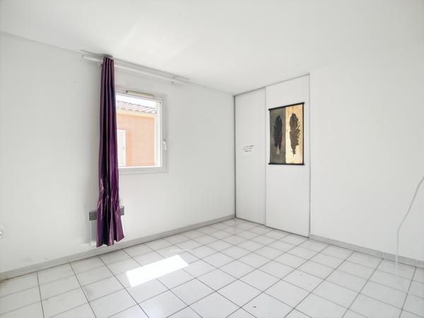 Castelnau-le-Lez (34170) Résidence fermée, sécurisée et arborée T2 avec parking et terrasse.