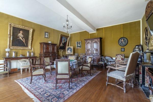 Château du XVe siècle entre Niort et La Rochelle Beauvoir sur niort