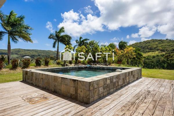 VAUCLIN : Villa avec piscine - 119m2 - Terrain 1266m2