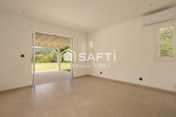 VAUCLIN : Villa avec piscine - 119m2 - Terrain 1266m2