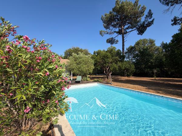 Maison au calme avec grand terrain, piscine et garage