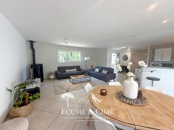 Maison au calme avec grand terrain, piscine et garage
