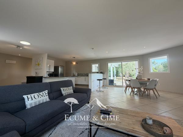 Maison au calme avec grand terrain, piscine et garage