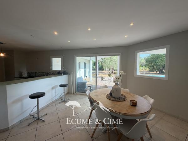 Maison au calme avec grand terrain, piscine et garage