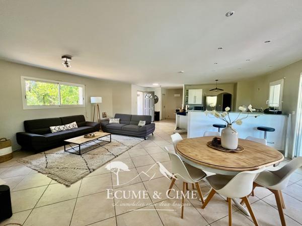 Maison au calme avec grand terrain, piscine et garage