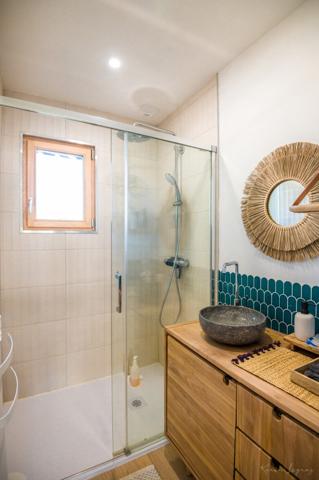 Maison d'artiste chic et boheme à Gujan-Mestras Port de Larros ! Parcelle de 2179 m2, Maison 4P de 127 m2, atelier de 40 m2 !