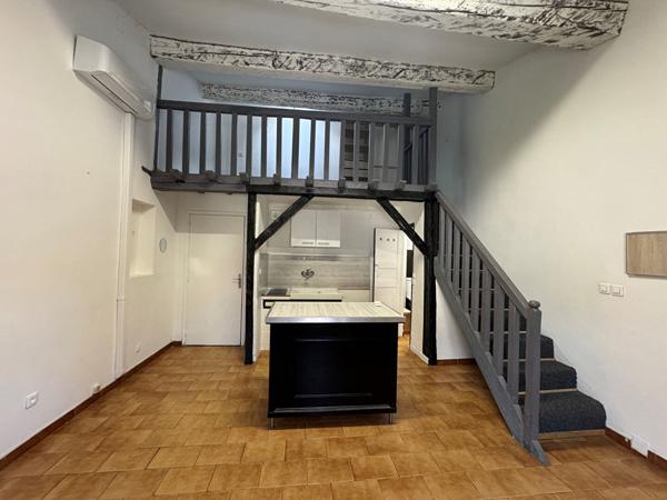 STUDIO BIS - A LOUER MEYNES