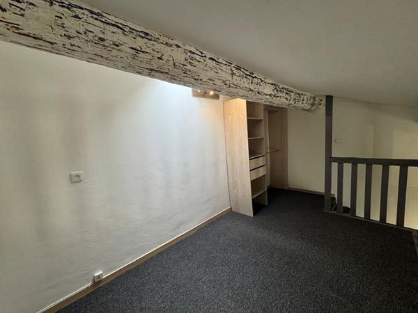 STUDIO BIS - A LOUER MEYNES
