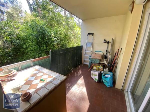 Appartement à louer 3 pièces 68.79m² Toulon (83100)