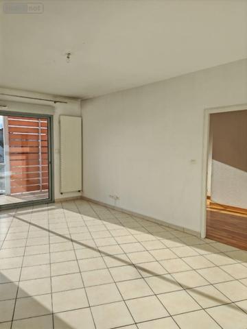 Appartement à louer à Mâcon en Saône-et-Loire (71000), ref : LC 503