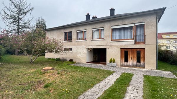 Maison individuelle - Saint Avold - centre ville - 140 m² - 4 chambres - Terrain 18 ares - Garage