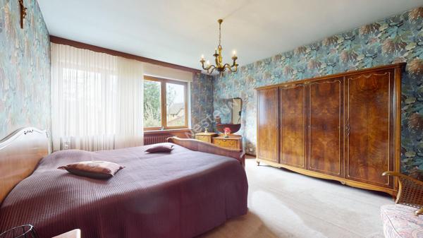 Maison individuelle - Saint Avold - centre ville - 140 m² - 4 chambres - Terrain 18 ares - Garage