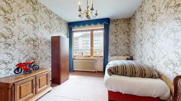 Maison individuelle - Saint Avold - centre ville - 140 m² - 4 chambres - Terrain 18 ares - Garage