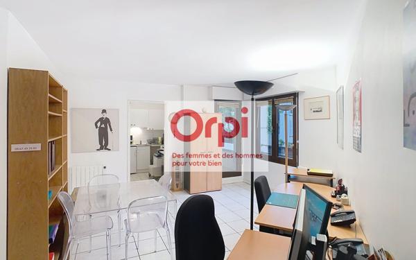Appartement à vendre    1 pièce • 33 m2 Issy-les-Moulineaux