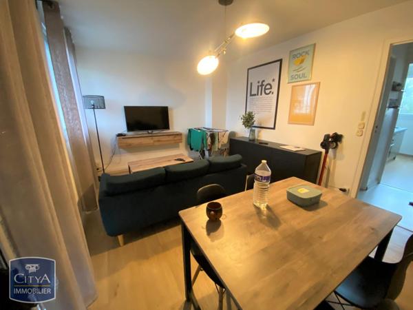 Appartement à louer 1 pièce 9.49m² Cholet (49300)